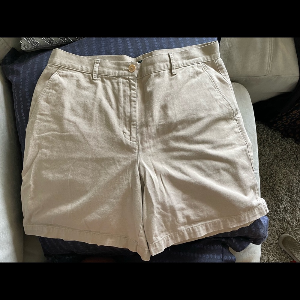Lauren Ralph Lauren twill shorts. Clean fit SZ 12